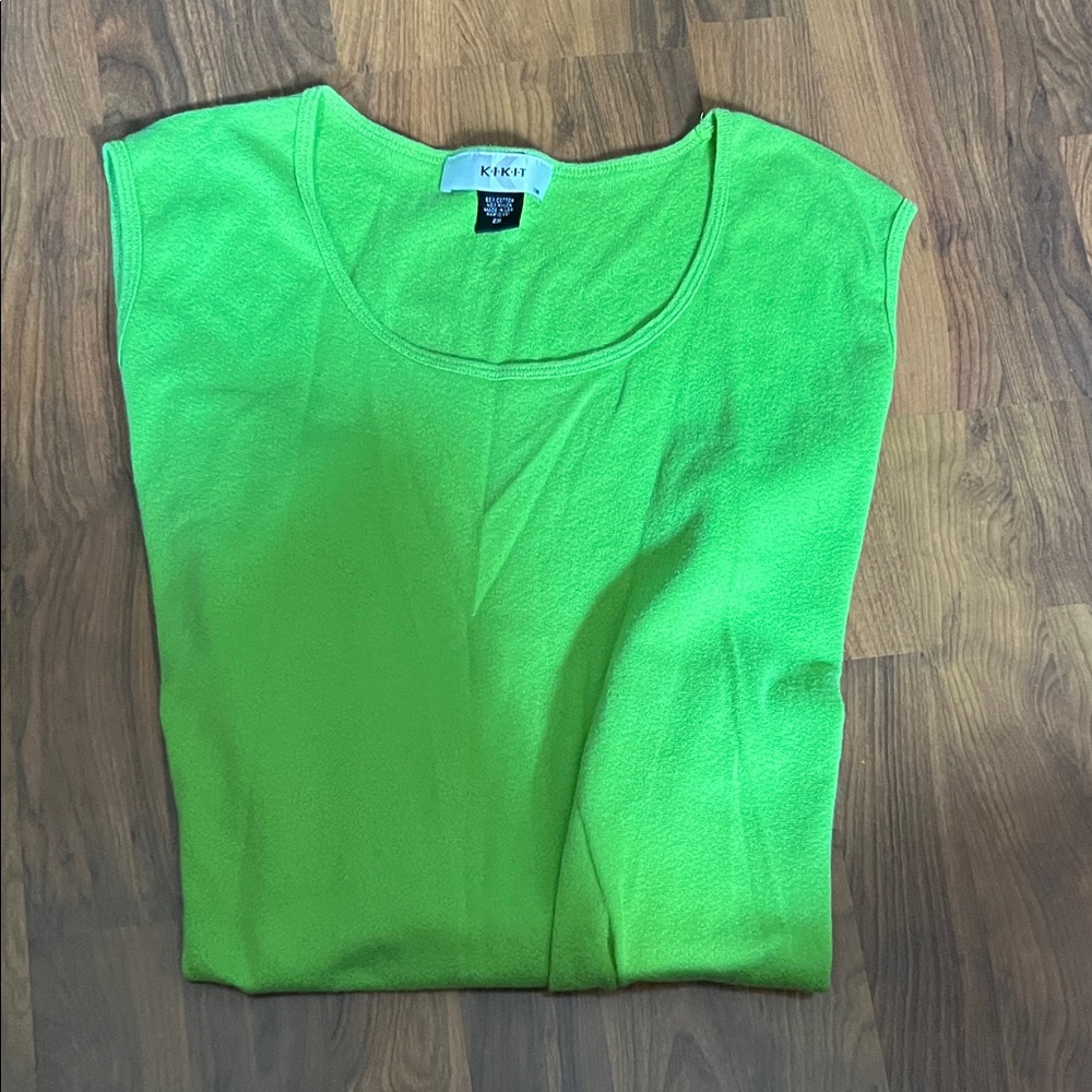Kikit Women's Green Top